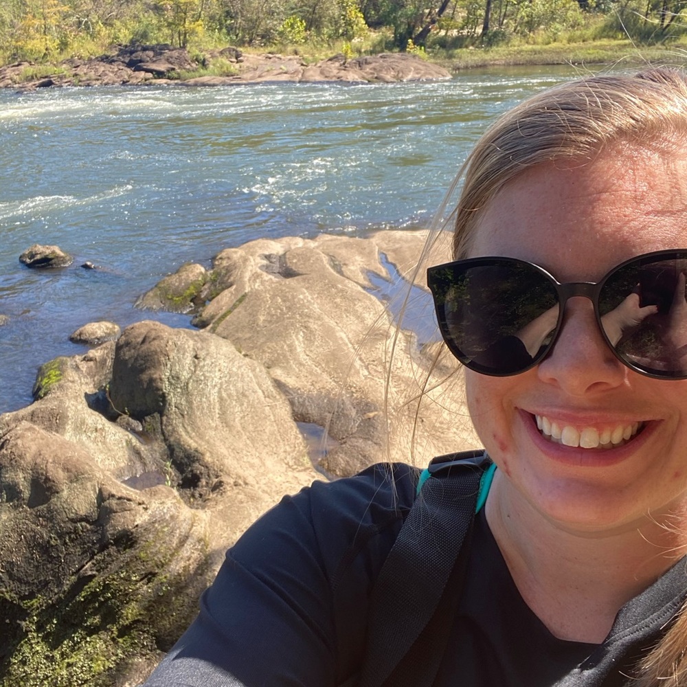 Meet your Posher, Emily